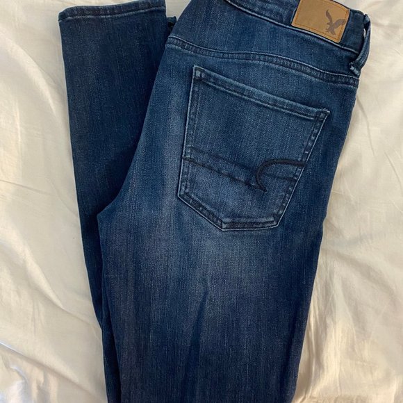 American Eagle Dark Wash Skinny Jeans - Picture 2 of 3
